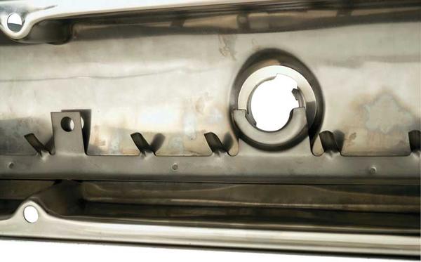 1964-81 Pontiac 301-455ci; Valve Covers; Chrome; With Drippers; OE 4900227